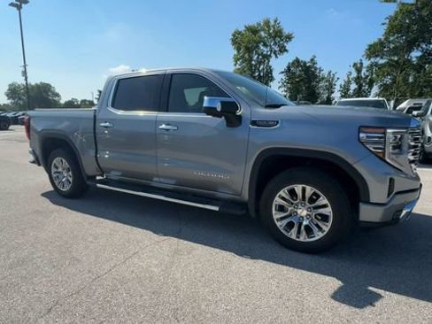 Used 2025 GMC Sierra 1500 Denali w/ Technology Package AWD/4WD image 2