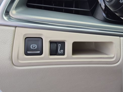 Certified 2023 Cadillac XT5 Premium Luxury w/ LPO, Floor Liner Package AWD/4WD image 16