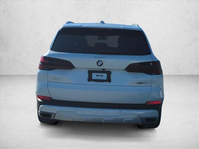 Used 2024 BMW X5 xDrive40i w/ Premium Package AWD/4WD image 7