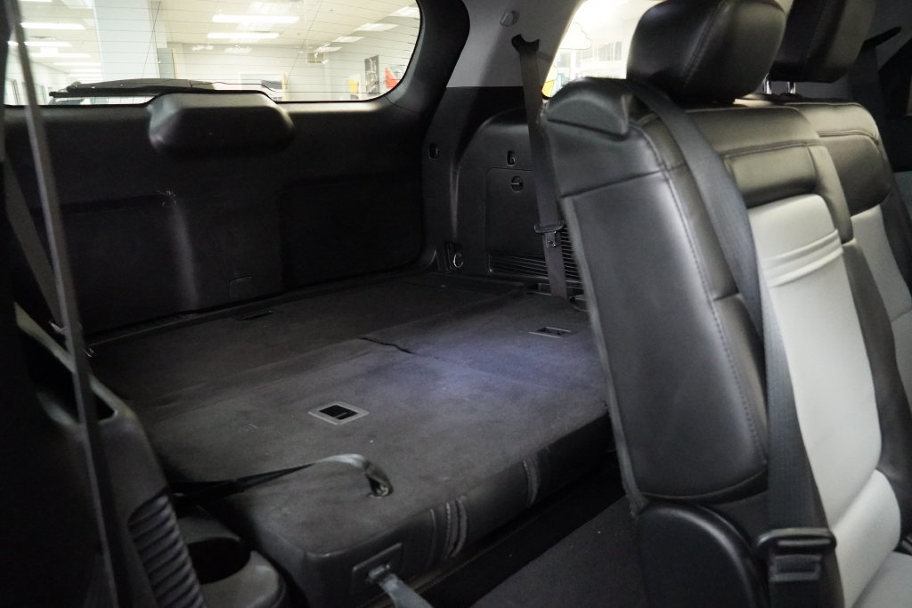 Used 2022 Ford Explorer XLT w/ Equipment Group 202A AWD/4WD image 33
