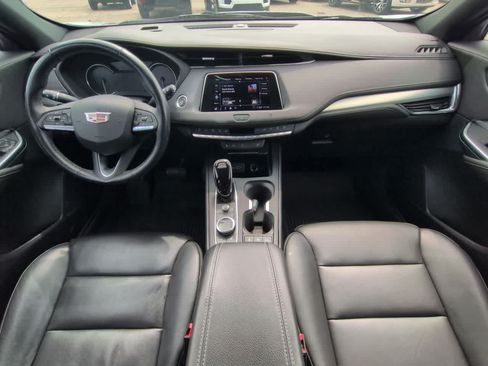 Used 2020 Cadillac XT4 Premium Luxury w/ Cold Weather Package FWD image 15