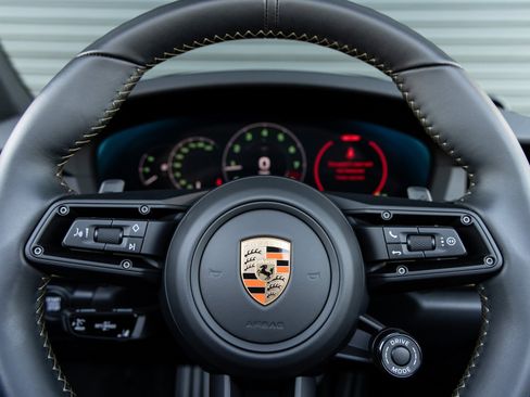 Certified 2026 Porsche 911 Carrera GTS image 15