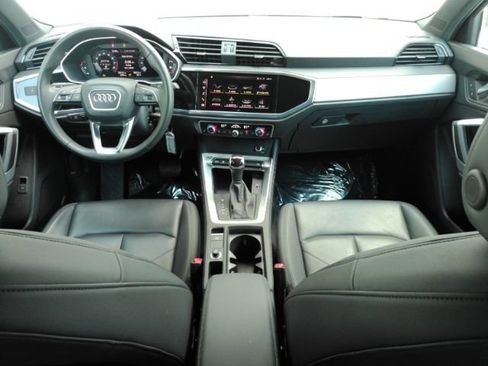 Used 2025 Audi Q3 2.0T Premium AWD/4WD image 2