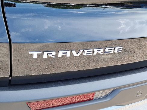New 2025 Chevrolet Traverse LT image 43