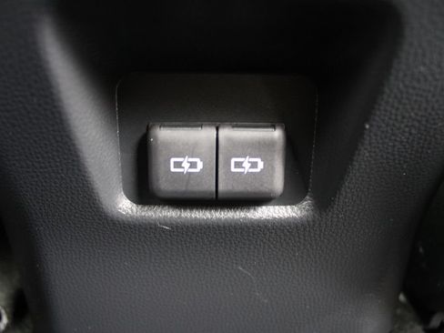 Used 2022 Toyota RAV4 SE w/ Weather & Moonroof Package AWD/4WD image 13