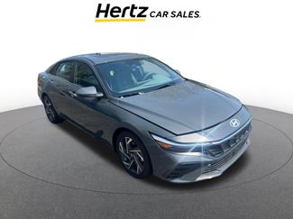 Used 2025 Hyundai Elantra SEL video 1