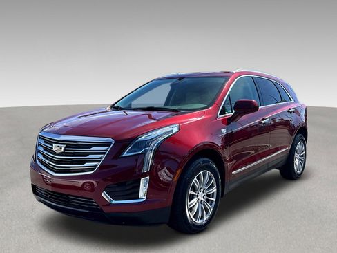 Used 2017 Cadillac XT5 Luxury w/ Driver Awareness Package image 3