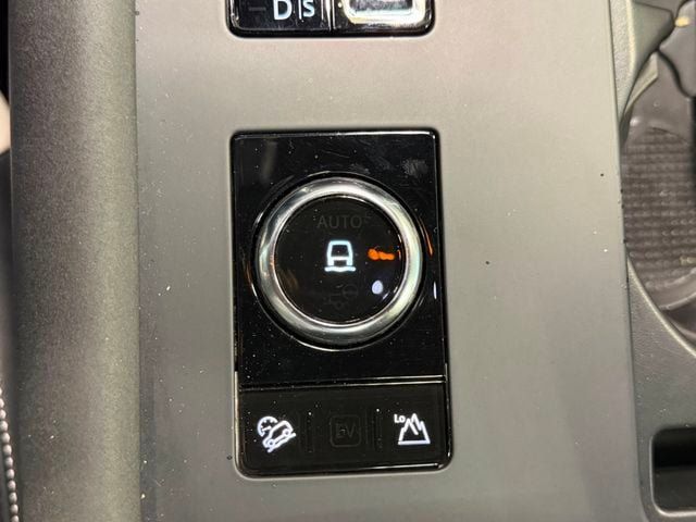 Used 2021 Land Rover Discovery HSE R-Dynamic AWD/4WD image 39