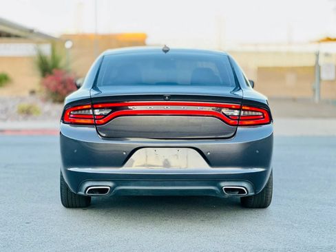 Used 2018 Dodge Charger SXT Plus RWD image 3