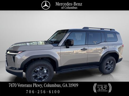 Used 2024 Lexus GX 550 AWD/4WD image 3