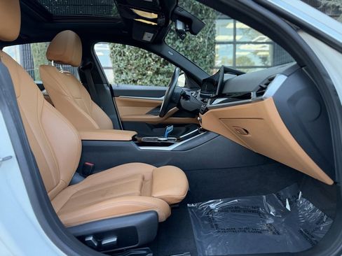 Used 2023 BMW i4 eDrive35 image 34