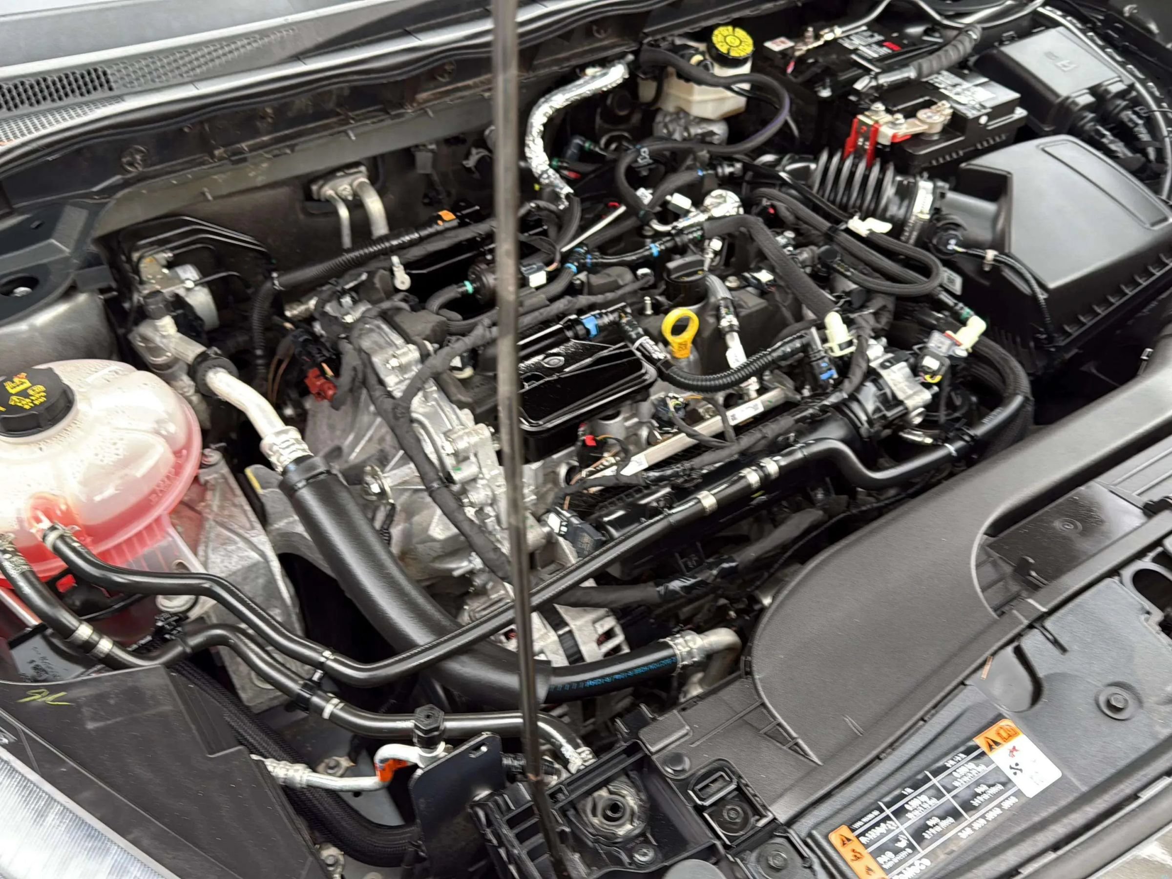Used 2020 Ford Escape SE FWD image 31