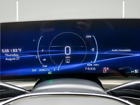 Used 2024 Cadillac Lyriq Luxury AWD/4WD image 16