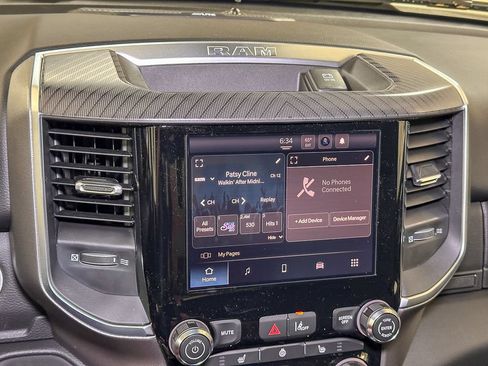 New 2026 RAM 1500 4x4 Crew Cab image 29