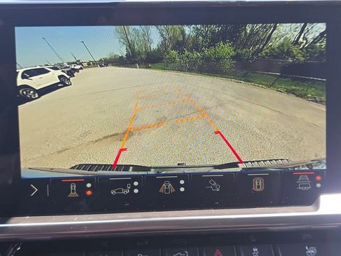 New 2026 GMC Sierra 2500 SLE image 5