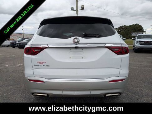 Used 2023 Buick Enclave Essence image 5