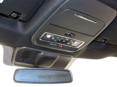 Used 2025 Ford F150 Lightning Lariat image 29