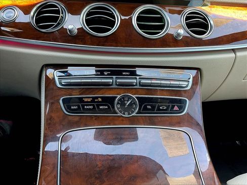 Used 2019 Mercedes-Benz E 300 4MATIC image 15