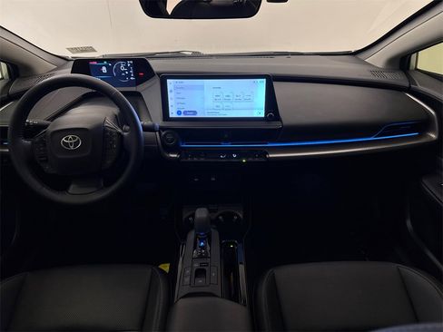 Used 2024 Toyota Prius XLE image 15
