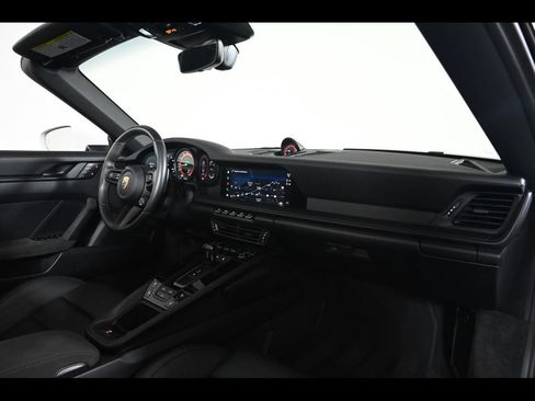 Certified 2023 Porsche 911 Carrera GTS RWD image 34