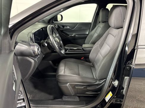 Used 2025 Chevrolet Equinox LT w/ Safety and Technology Package FWD image 23