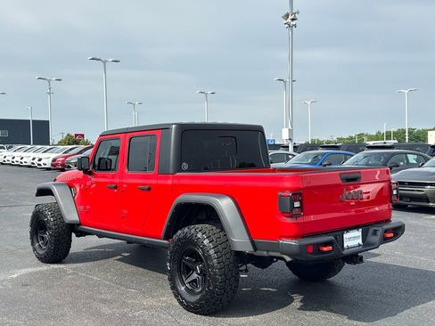 Used 2024 Jeep Gladiator Mojave w/ Technology Group AWD/4WD image 5