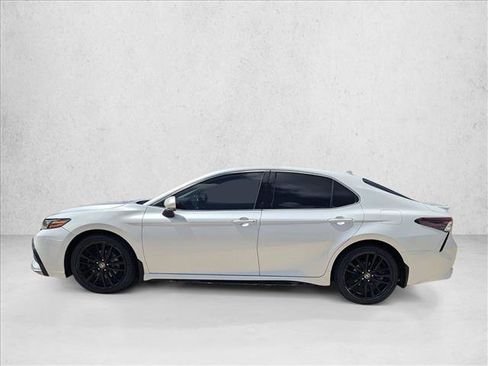 Used 2023 Toyota Camry XSE FWD image 8