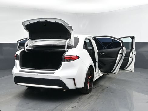 Used 2020 Toyota Corolla LE image 27