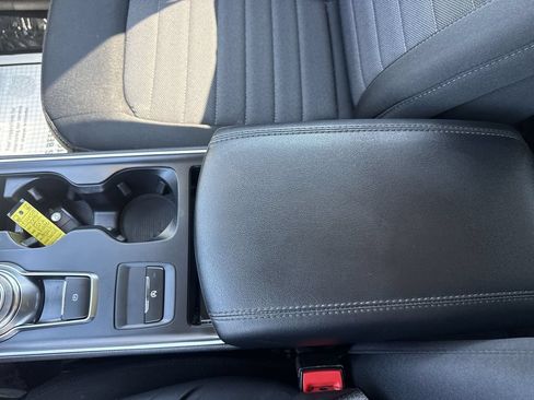 Used 2022 Ford Edge SE AWD/4WD image 21