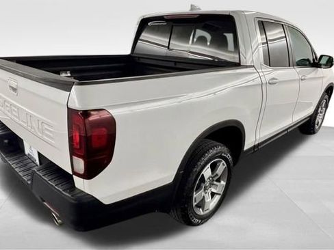 Certified 2025 Honda Ridgeline RTL image 8