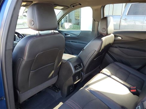 Certified 2022 Chevrolet Equinox RS w/ Infotainment Package image 12