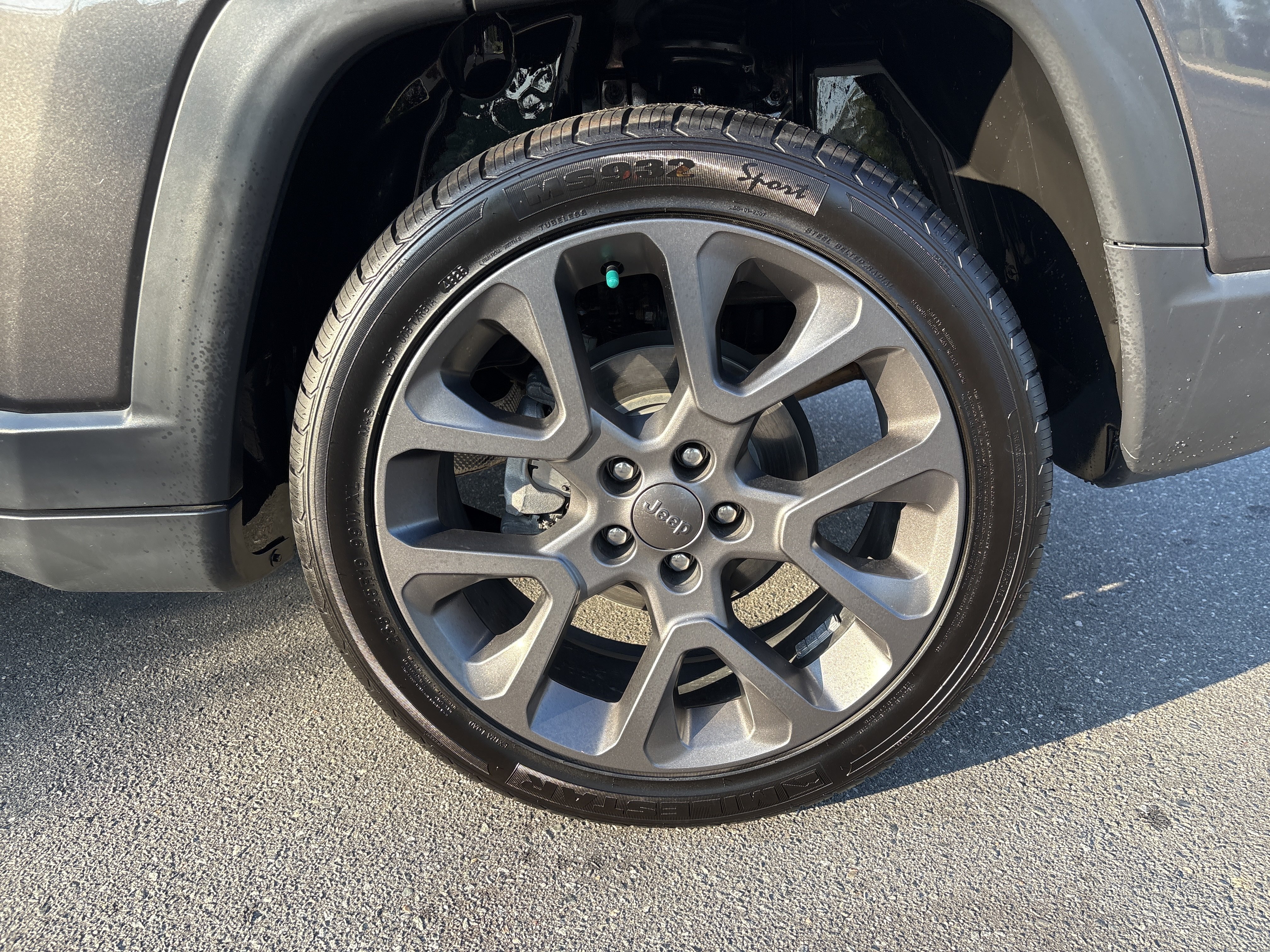 Used 2021 Jeep Compass Latitude FWD image 14