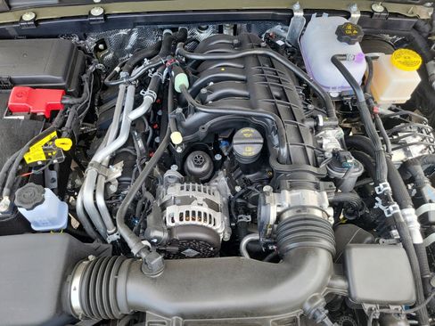 New 2025 Jeep Gladiator Sport image 22