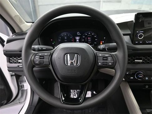 New 2025 Honda Accord SE image 17