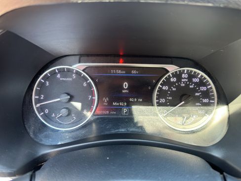 Used 2023 Nissan Sentra SV image 17