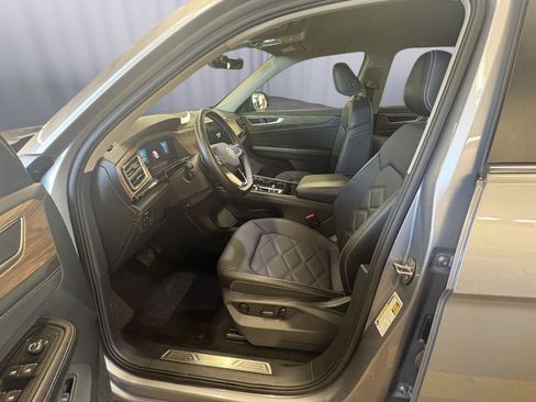 Used 2025 Volkswagen Atlas SE AWD/4WD image 25