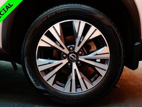 Used 2022 Nissan Rogue SV image 77