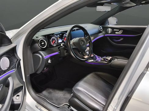 Used 2017 Mercedes-Benz E 300 4MATIC image 11