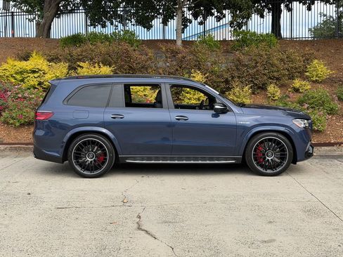 Used 2024 Mercedes-Benz GLS 63 AMG 4MATIC image 2