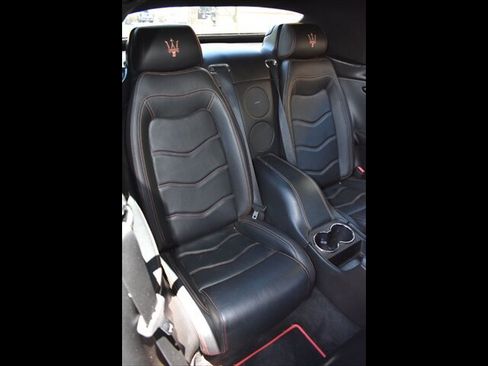 Used 2015 Maserati GranTurismo Convertible image 37