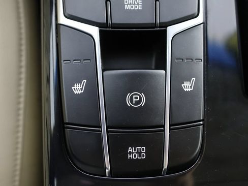 Used 2019 Kia Cadenza Technology FWD image 16