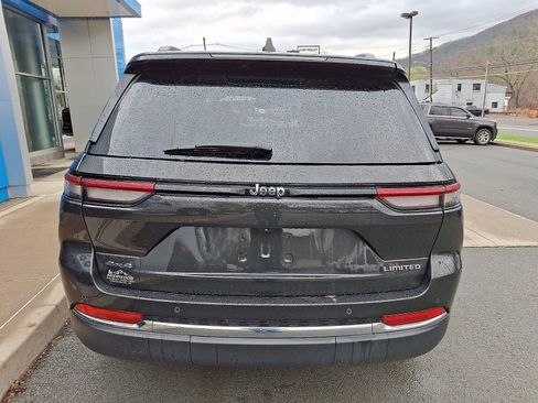 Used 2023 Jeep Grand Cherokee Limited image 5