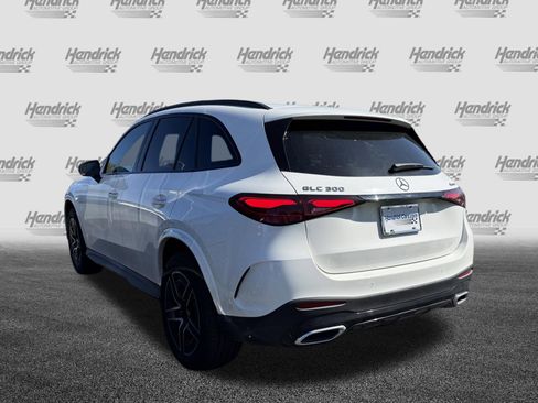Used 2025 Mercedes-Benz GLC 300 4MATIC image 8