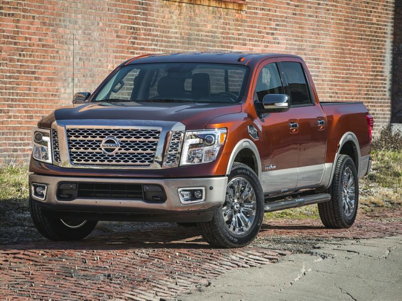 Used 2018 Nissan Titan SV image 1
