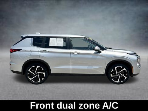Used 2024 Mitsubishi Outlander SE FWD image 4