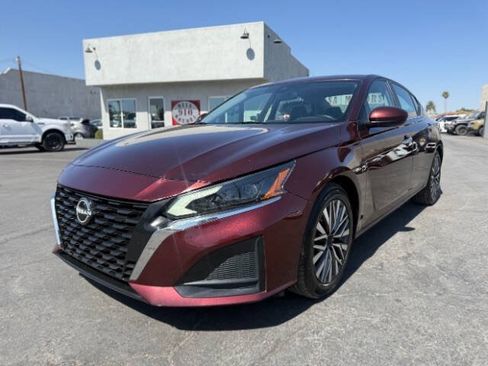 Used 2023 Nissan Altima 2.5 SV FWD image 7