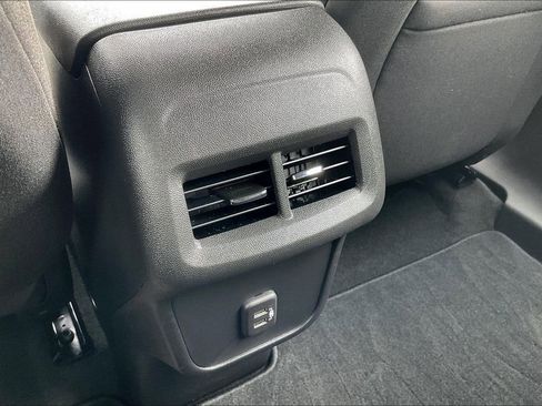 Used 2023 Chevrolet Equinox LS AWD/4WD image 31