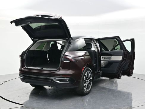 Used 2025 Lincoln Nautilus Reserve AWD/4WD image 60