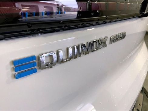 Used 2025 Chevrolet Equinox EV LT w/ Comfort Package AWD/4WD image 8