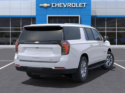 New 2025 Chevrolet Suburban LT image 4
